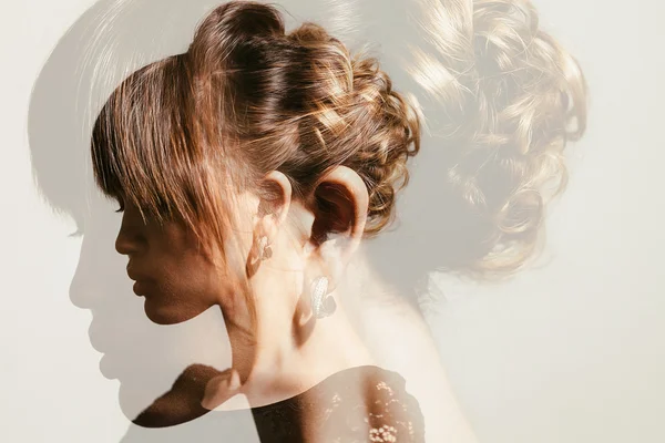 Doble exposición de la novia hermosa vista de perfil de peinado — Foto de Stock