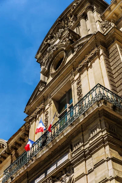 Três bandeiras da França na construção — Fotografia de Stock
