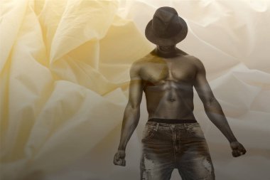 Çıplak göğüslü Afrika adam portre ve sayfaları çift pozlama