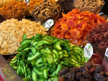 Kurutulmuş meyve aperatifler - Pomelo, aloe, fındık karışımı