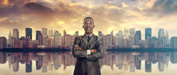 Double exposure of businessman portrait with crossed arms and New York skyline — Stock Photo, Image