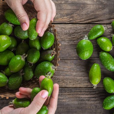Olgun feijoa meyve 