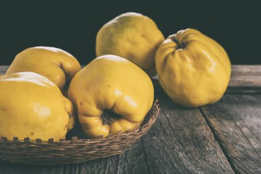 Olgun sağlıklı Ayva