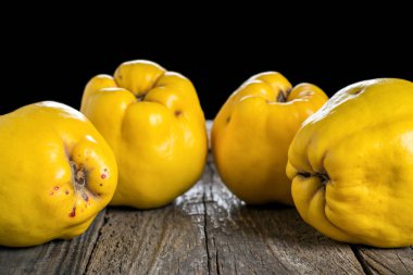 Olgun sağlıklı Ayva