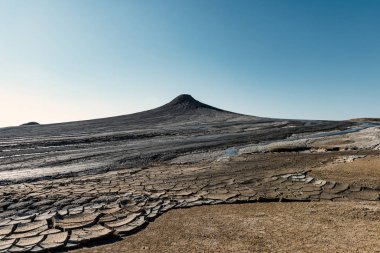 Çamur yanardağ eructation