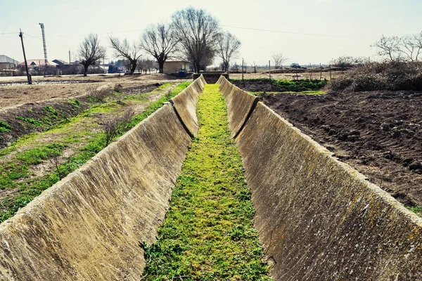 Canale di irrigazione a secco — Foto Stock