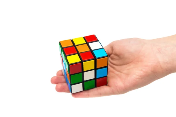 Beyaz arkaplanda Rubik küp — Stok fotoğraf
