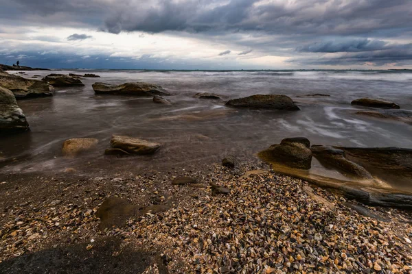 Havet i molnigt väder — Stockfoto