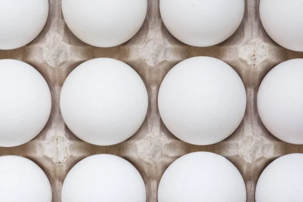 Kağıt konteyner içinde yumurta — Stok fotoğraf