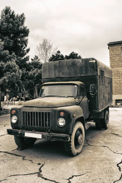 오래 된 녹슨 트럭 — 스톡 사진