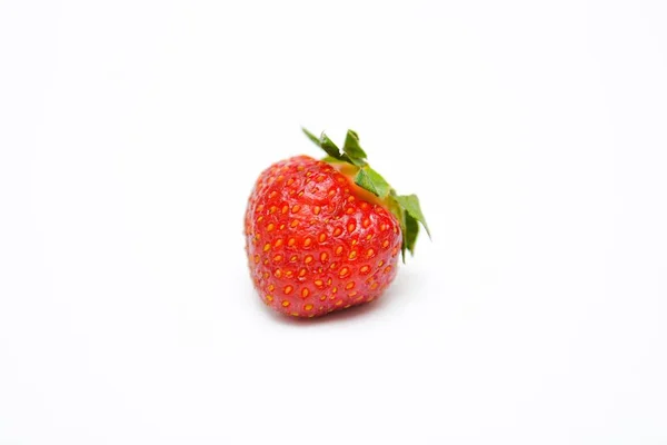 Fresas sobre fondo blanco — Foto de Stock