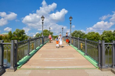Park Tsaritsyno yaz saati