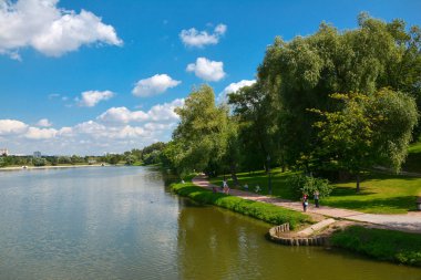 Park Tsaritsyno yaz saati
