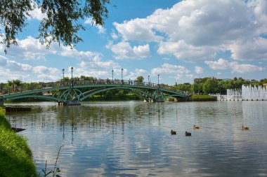 Park Tsaritsyno yaz saati
