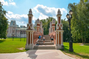 Park Tsaritsyno yaz saati