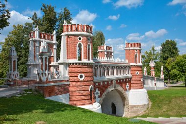 Park Tsaritsyno eski tuğla köprü