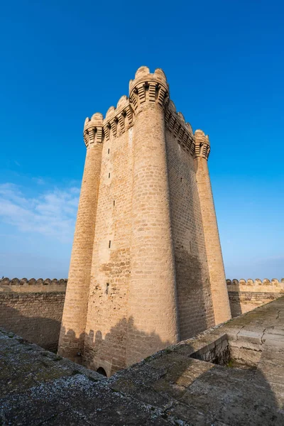 Antigua fortaleza, del siglo XIV, situada en Mardakan, Azerbaiyán — Foto de Stock