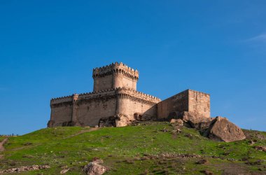 12. yüzyıla dayanan antik kale, Azerbaycan 'ın tarihi eserleri Ramana bölgesinde yer almaktadır.