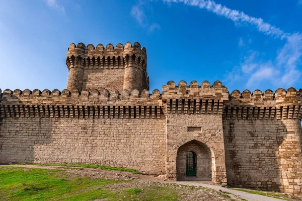 Antigua fortaleza, del siglo XII, ubicada en el distrito de Ramana, Lugares de interés de Azerbaiyán — Foto de Stock