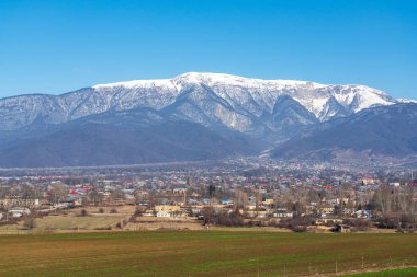 Azerbaycan 'ın kuzeyinde yer alan İsmayilli şehrinin panoramik manzarası