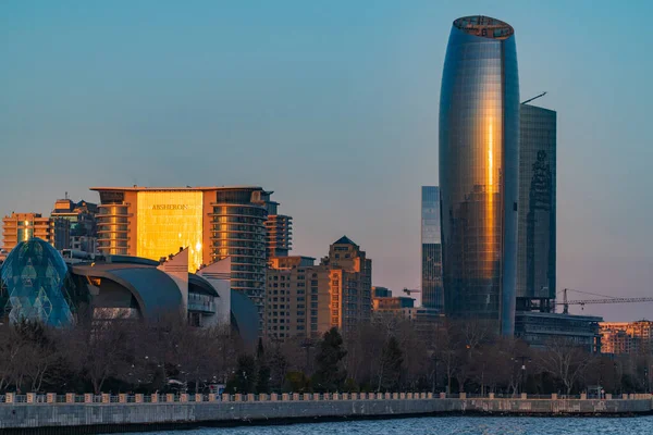 Baku Azerbajdzsán Március 2020 Kilátás Absheron Hotel Naplementekor — Stock Fotó
