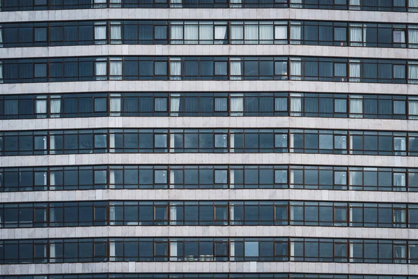 Rows Windows Urban Building Creating Pattern — Stock Photo, Image