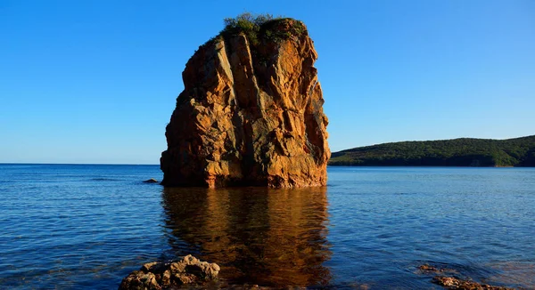 denizin ortasında adacık