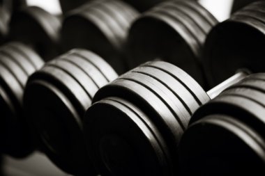 Spor salonunda ki spor ekipmanlarının kapatılması