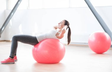 Hoş aktif kadın egzersiz