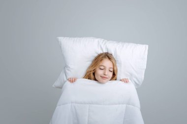 Mutlu küçük kız uyku