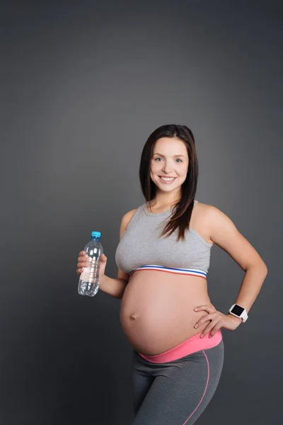 Pohledu a skvělý pocit během těhotenství — Stock fotografie