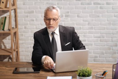 Şık özel girişimci veri denetleniyor