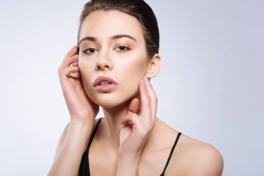 Profesyonel model yeni kampanya üzerinde çalışma