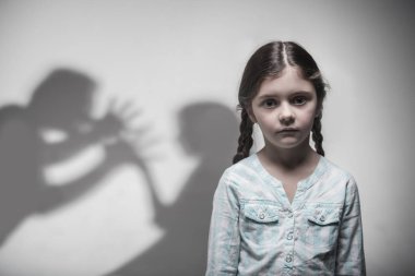 Genç kızın çaresizlik ifade portre