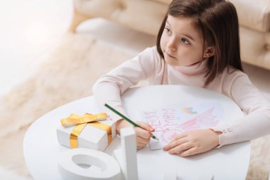 Güzel güzel kız bir sürpriz hazırlama