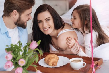 Harika bir aileye sahip olmak güzel güzel kadın