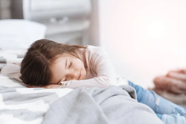 Cute tired girl sleeping — Stock Photo, Image