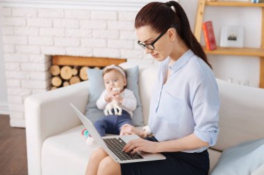 En son satış raporu analiz kadın 