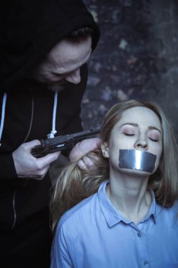 Kadın kaçıran işaretleme silahı