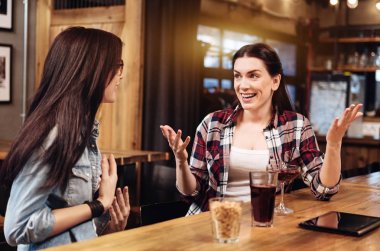 İnanılmaz bir kadın onun arkadaşı arıyorum