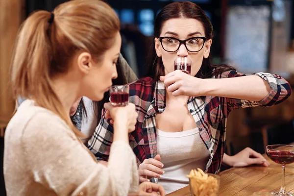 Amazing brunette keeping her eyes wide opened — Stock Photo, Image