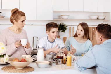 Hoş aile canlı sohbet