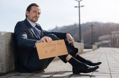 Etkin arama varlık kendine güvenen adam