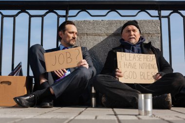Hayal kırıklığına erkek kişi yeni iş arıyor