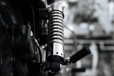 Yeni varlık installed içinde klasik motosiklet amortisör