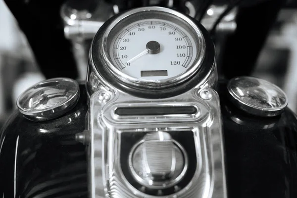 Foto van een poedervorm bike snelheidsmeter — Stockfoto