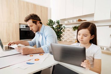 Herkes kendi şey yapıyor