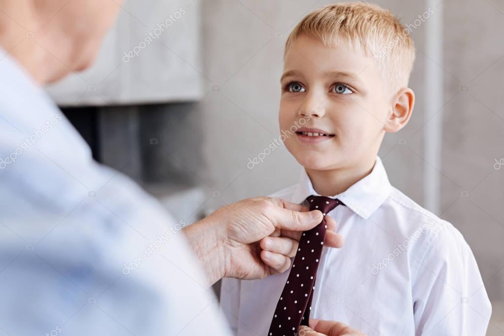 аккуратный мальчик