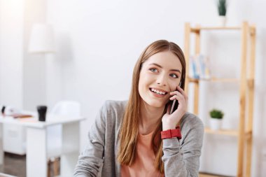 Telefonda sohbet canlı güzel kız