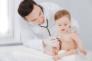 Yeni yürümeye başlayan çocuklar akciğerleri kontrol kesin yetkili çocuk doktoru